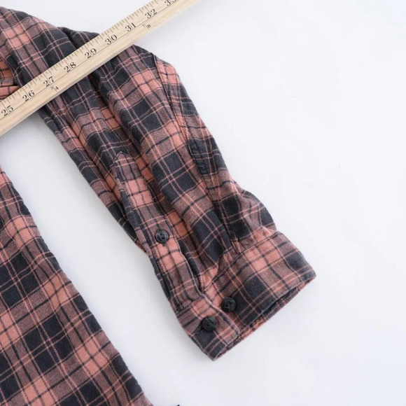 Patagonia Peach And Black 100% Organic Cotton Gorpcore Outdoor Button Down Shirt - Picture 4 of 11